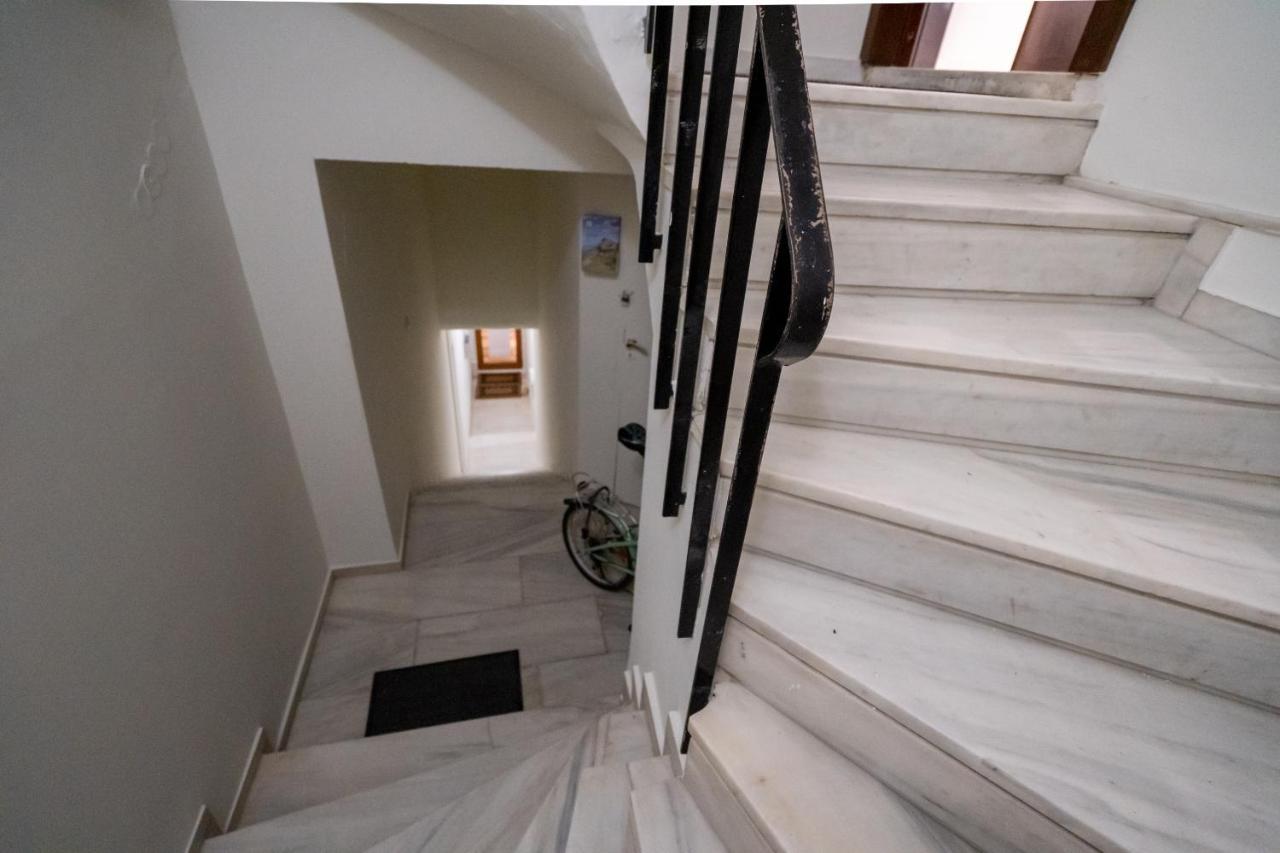 Luxury Suite In Downtown Heraklion Exteriör bild
