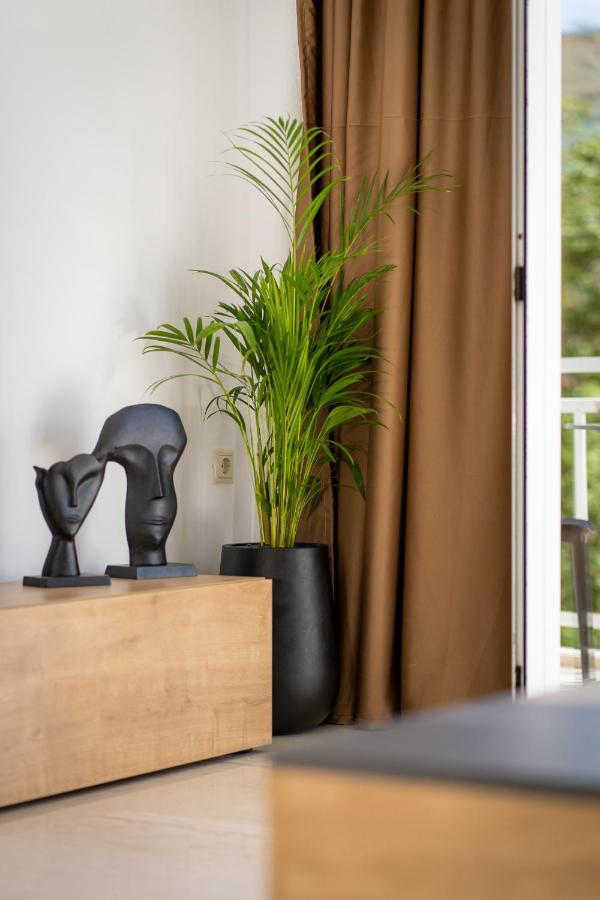 Luxury Suite In Downtown Heraklion Exteriör bild