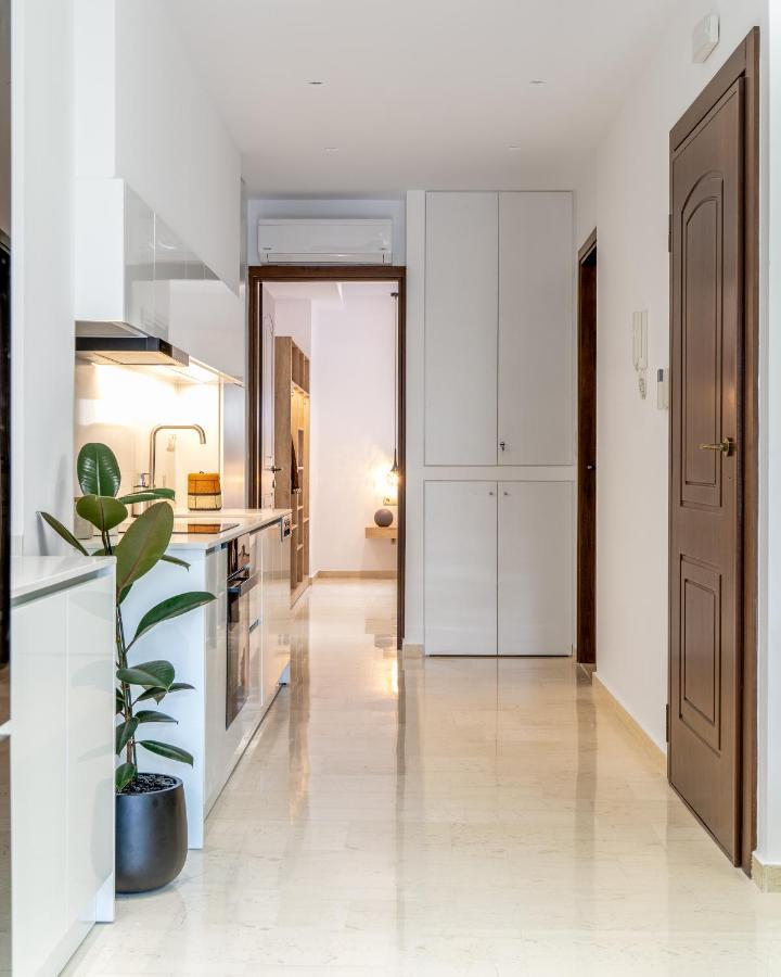 Luxury Suite In Downtown Heraklion Exteriör bild