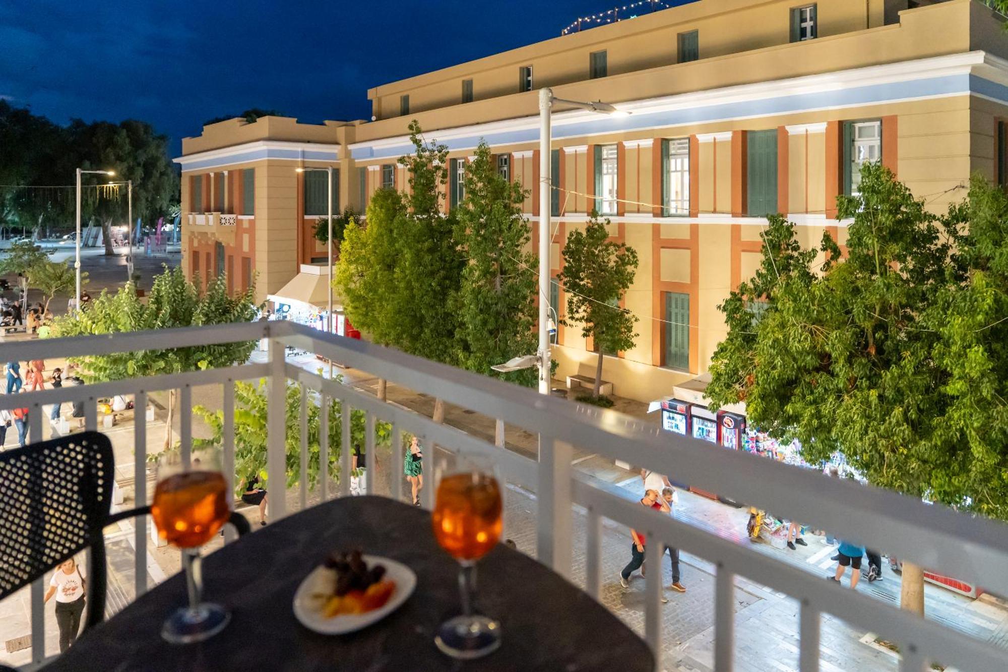 Luxury Suite In Downtown Heraklion Exteriör bild