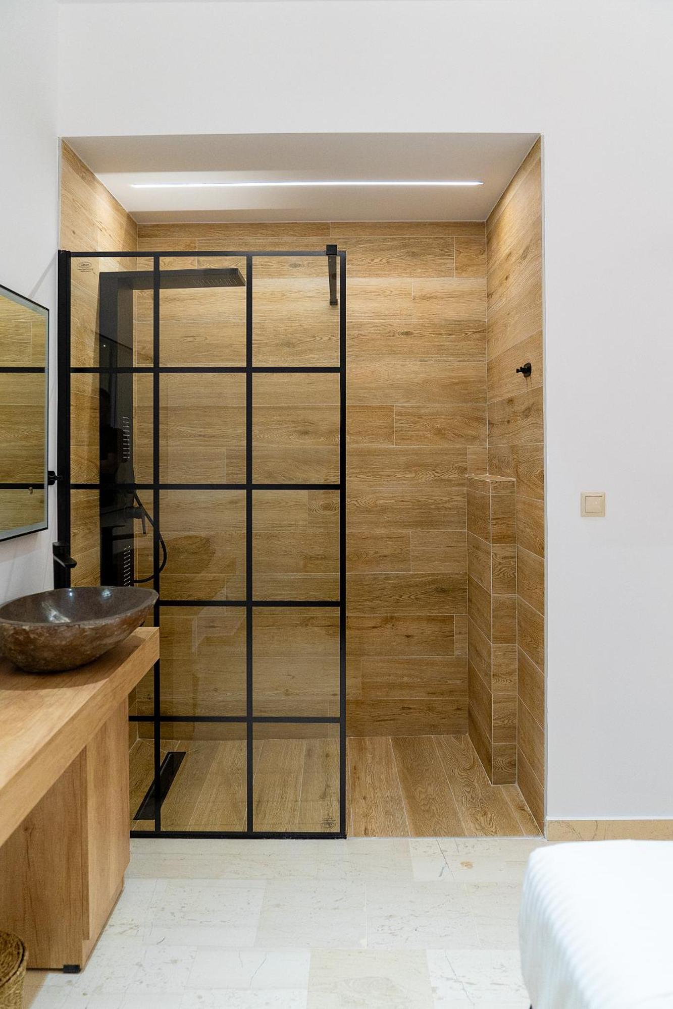 Luxury Suite In Downtown Heraklion Exteriör bild